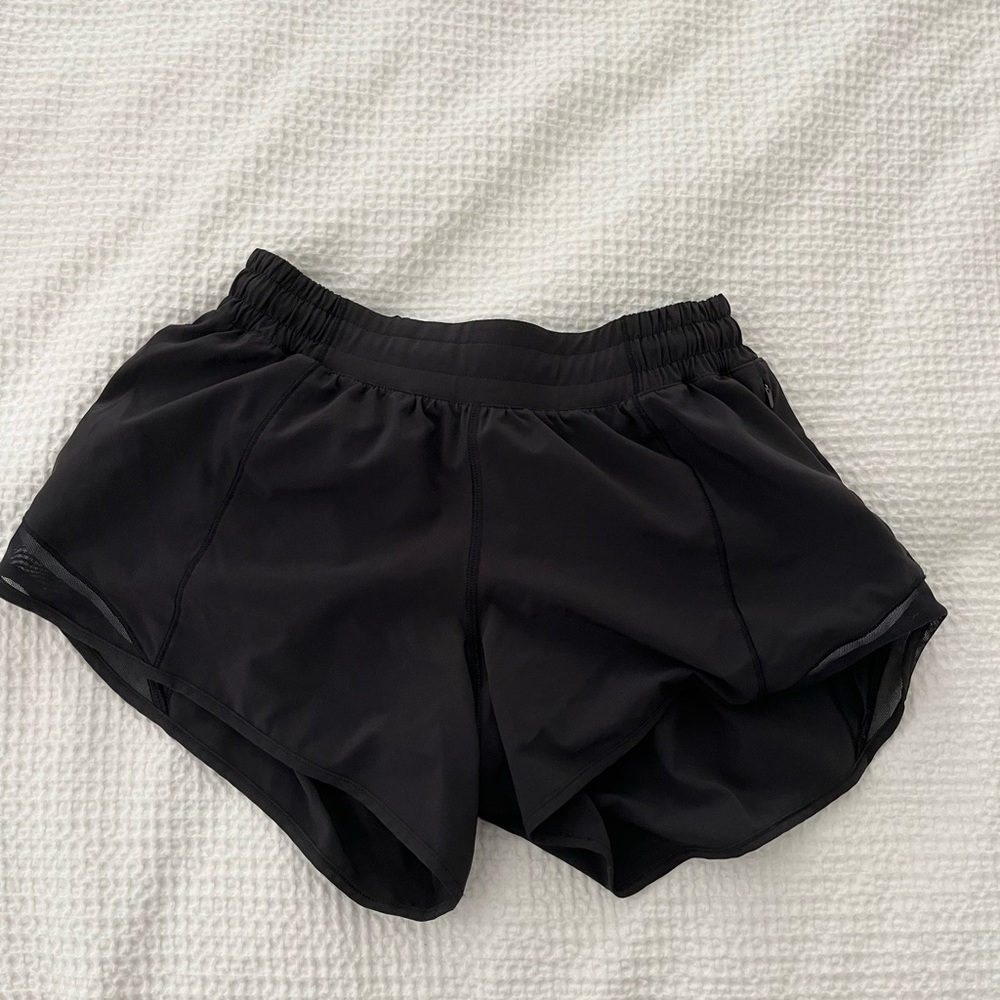 Lulu lemon hotty hot low rise lined short